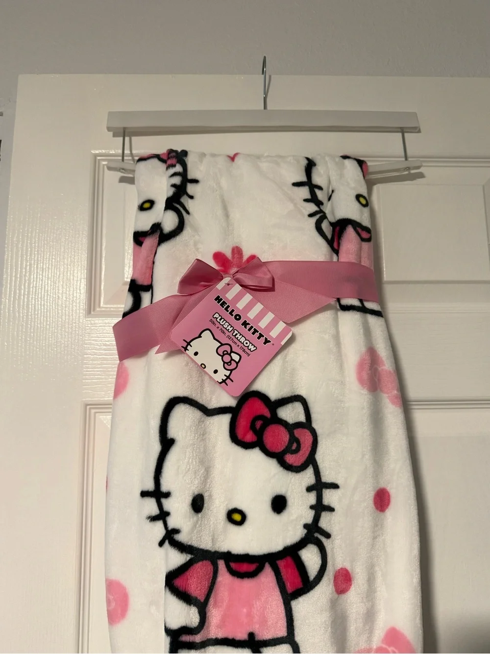 Hello Kitty Throw Blanket